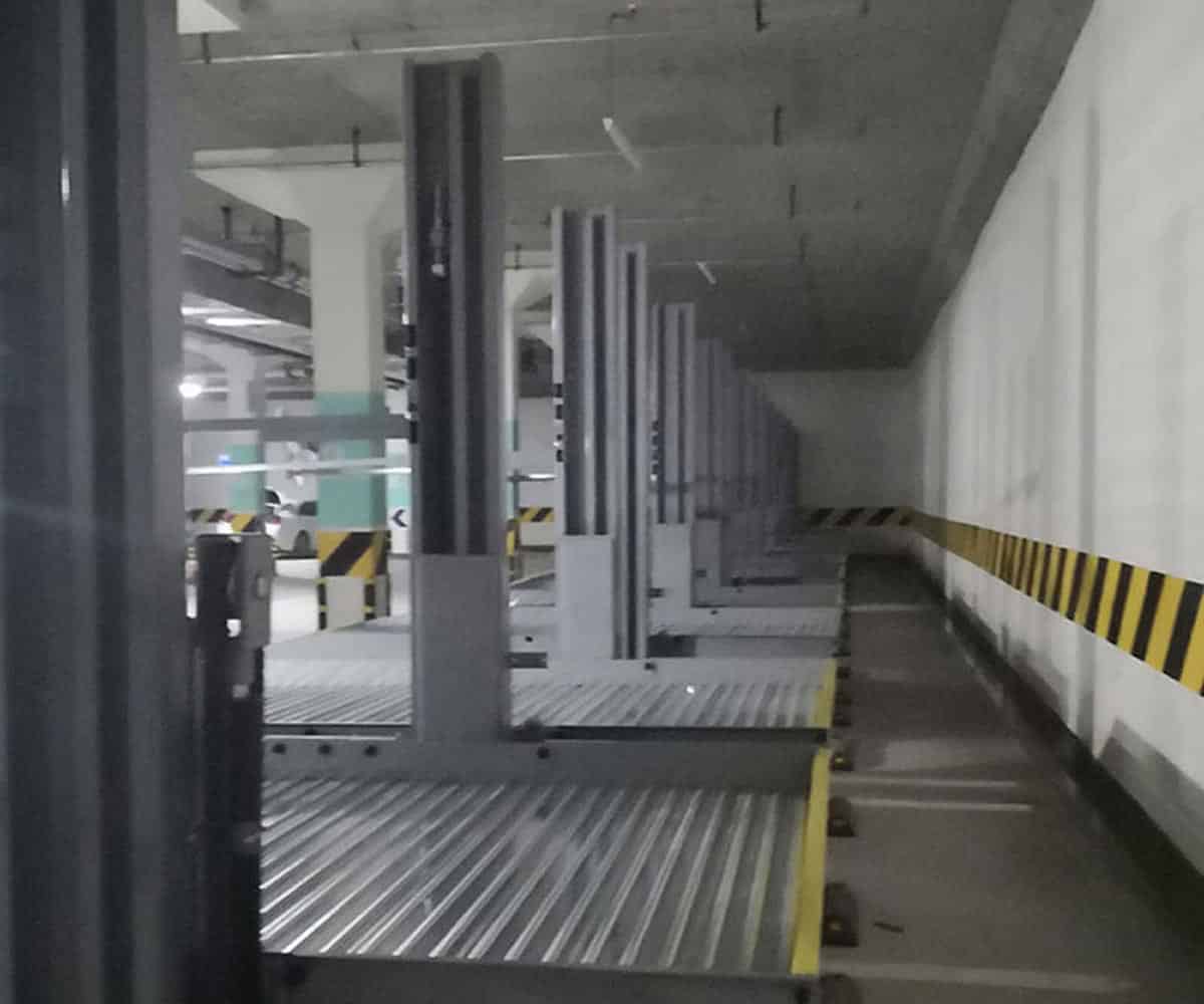 雙層升降平移停車設備維保.jpg