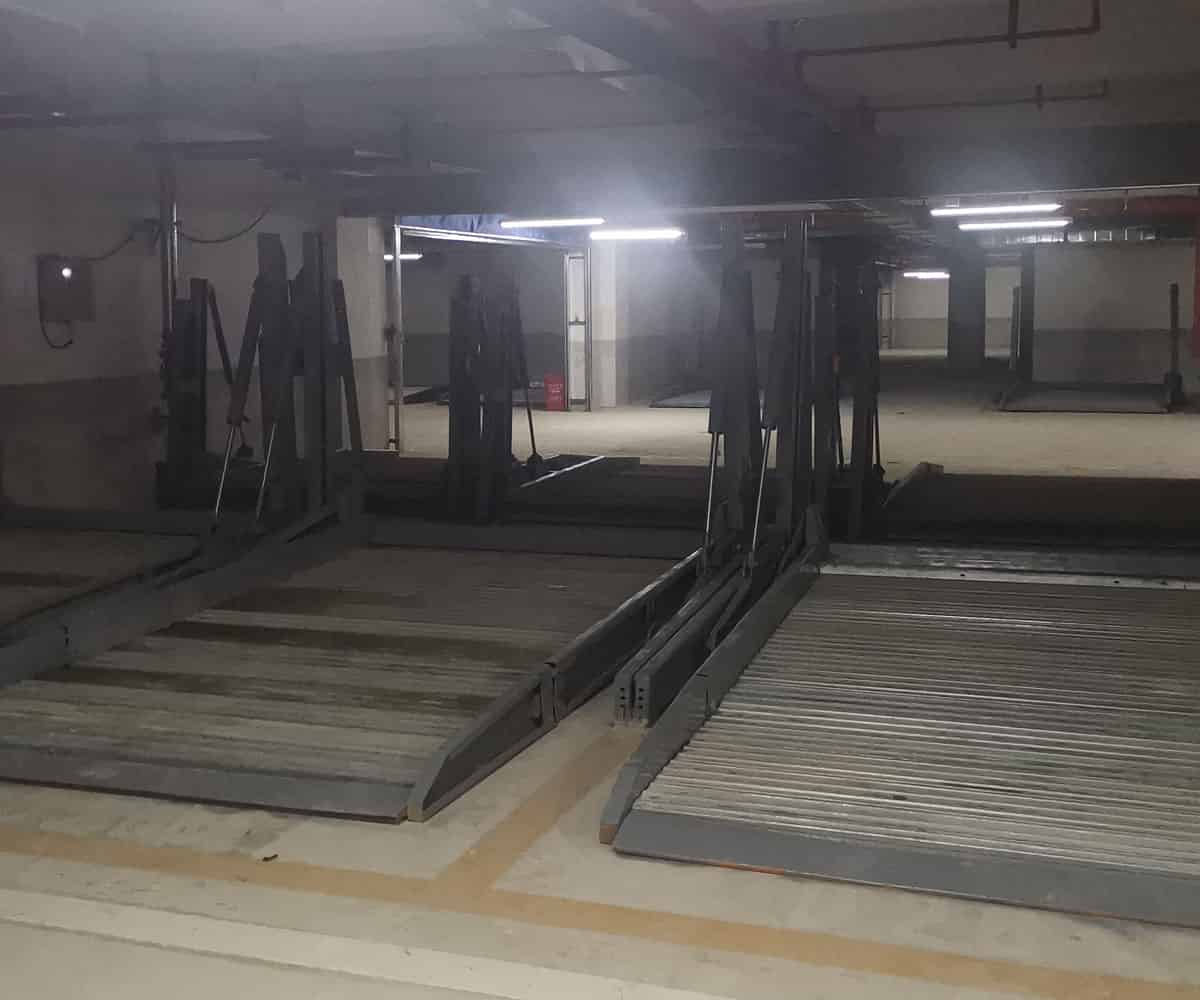 雙層升降橫移停車設(shè)備回購.jpg