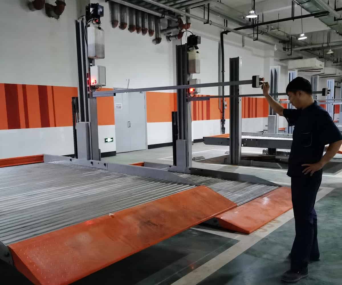 小區(qū)2層簡易升降機(jī)械停車庫