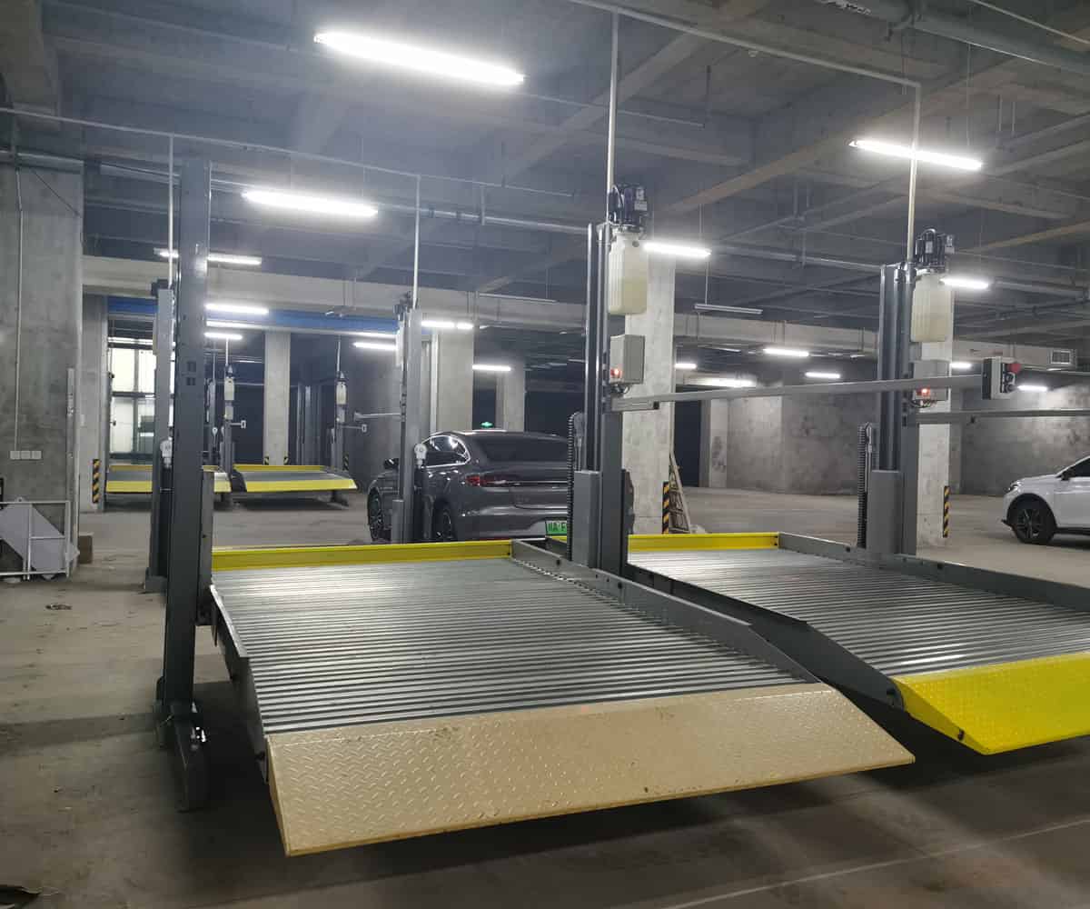 鄉城小區四柱簡易升降機械式立體車庫