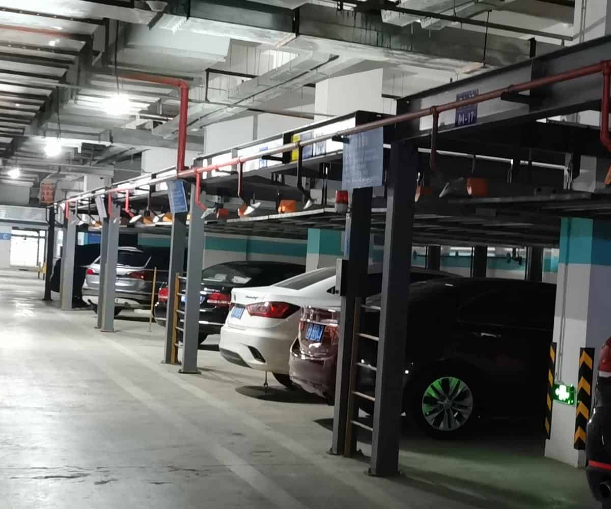 兩層簡易升降立體車庫短租.jpg